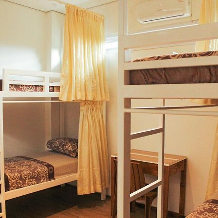 Rion Hostel Bogor Ngoại thất bức ảnh