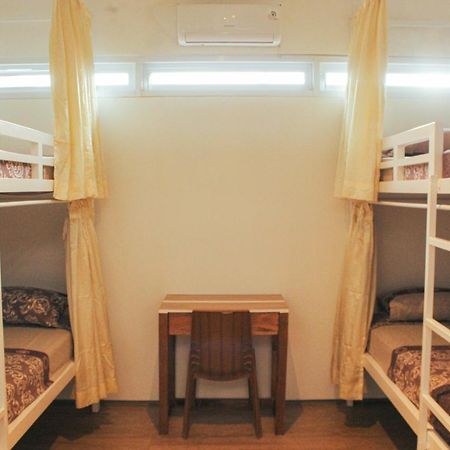 Rion Hostel Bogor Ngoại thất bức ảnh