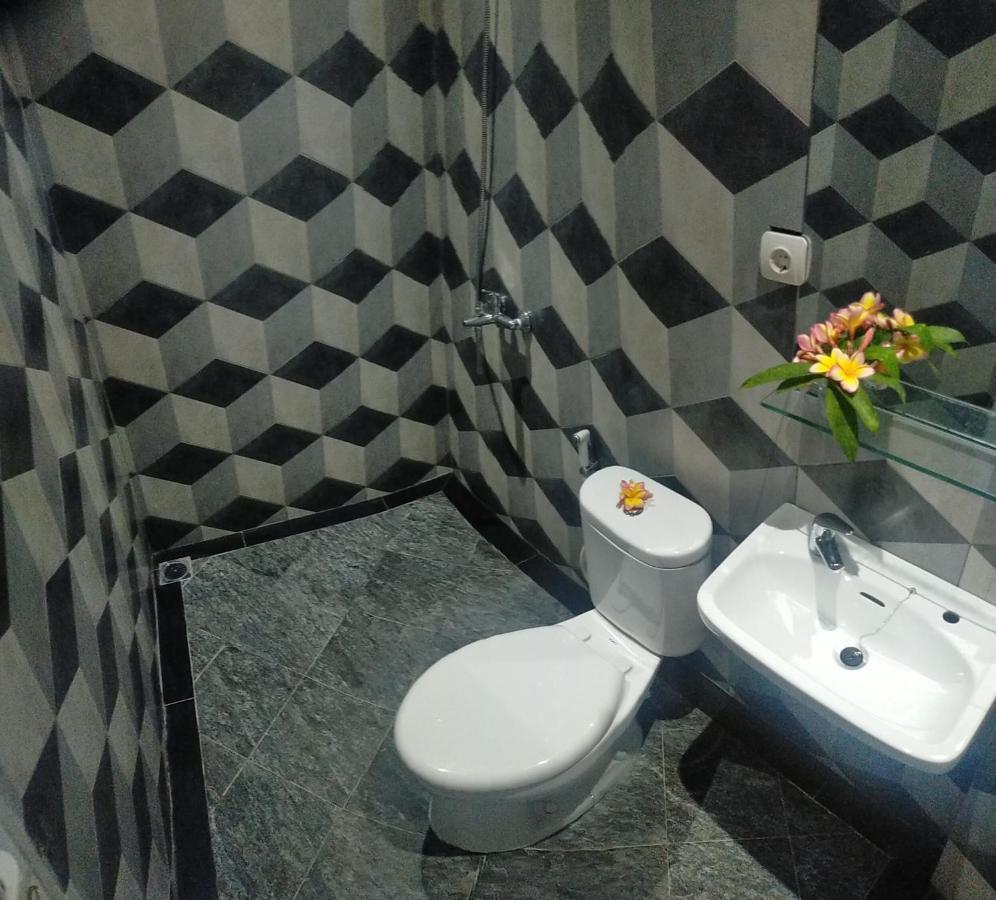 Rion Hostel Bogor Ngoại thất bức ảnh