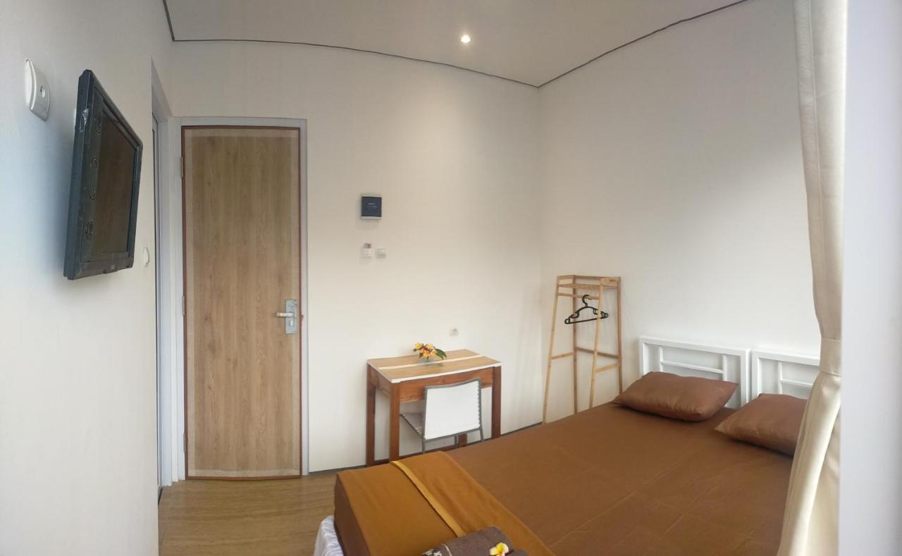 Rion Hostel Bogor Ngoại thất bức ảnh