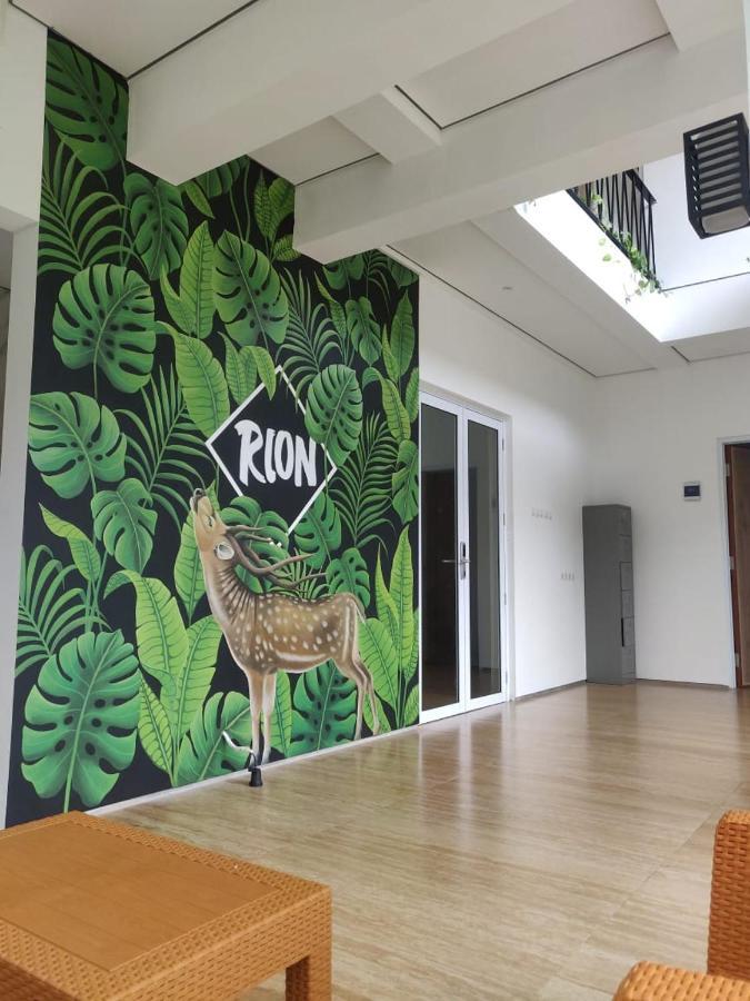 Rion Hostel Bogor Ngoại thất bức ảnh