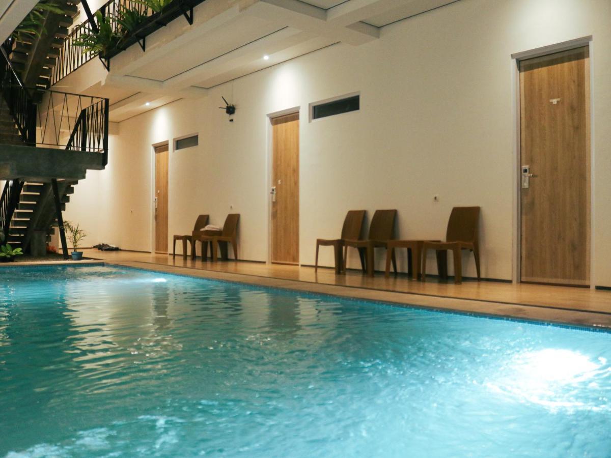 Rion Hostel Bogor Ngoại thất bức ảnh