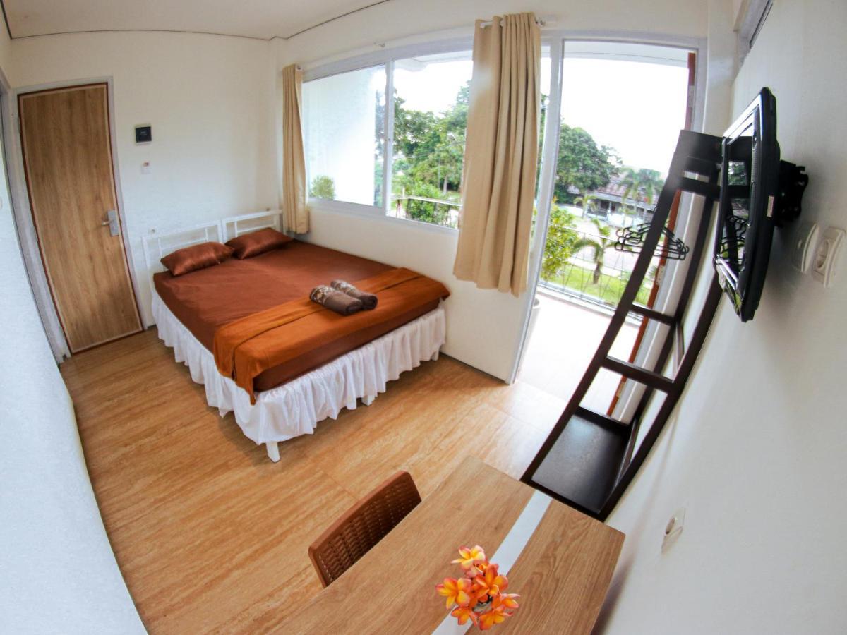 Rion Hostel Bogor Ngoại thất bức ảnh