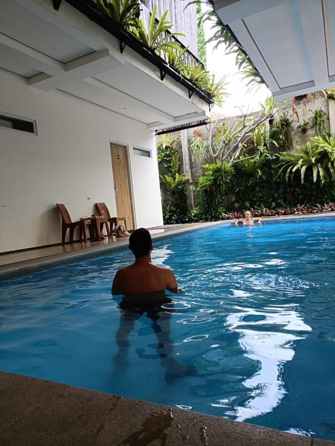 Rion Hostel Bogor Ngoại thất bức ảnh